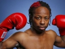 Уоррен после поражения от Жакиянова уверенно победил экс-чемпиона мира 