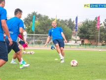 Фоторепортаж с предыгровой тренировки «Жетысу»