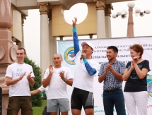 Незрячие казахстанцы проводят веломарафон