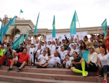 Незрячие казахстанцы проводят веломарафон