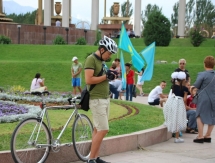 Незрячие казахстанцы проводят веломарафон