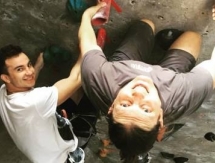 Ахмедиев продолжает подготовку к бою под руководством Жирова