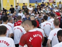 Болельщики «Актобе» будут требовать отставки Муханова в случае поражения от «Окжетпеса»