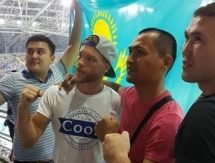 Брэндон Кук посетил матч Казахстан — Черногория