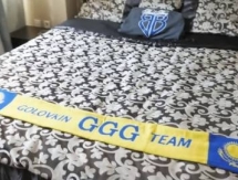 Сопернику Каната Ислама подарили шарф GGG