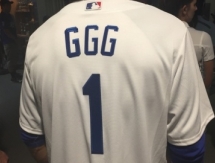 Головкину на бейсболе подарили именной джерси