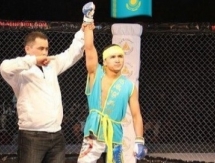 Кайрат Ахметов победил филиппинца на турнире в Индонезии