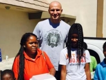 Дычко помог пострадавшим от урагана во Флориде