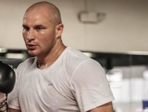 Изменилась дата дебюта Дычко на профессиональном ринге