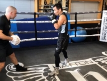 Жакиянов продолжает подготовку к бою с Барнеттом