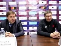 Видео послематчевой пресс-конференции игр МХЛ «Алтай» — «Омские Ястребы» 4:1, 1:6