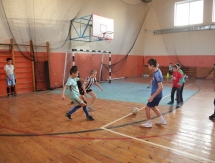 Сзоке и Айегбуси посетили Академию детского футбола «Дерби»