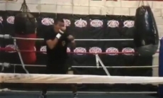 Турсынгалиев продолжает подготовку к дебютному бою на профи-ринге