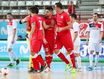 Фоторепортаж с матча Элитного раунда Кубка УЕФА «Кайрат» — «Дева» 5:2