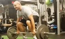 Как Иван Дычко таскает тяжести на тренировке