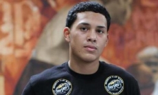 Непобежденный суперсредневес рад спаррингам с Головкиным