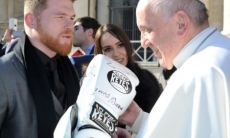 Соперник Головкина Альварес встретился с Папой Римским