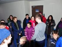 На матче «Барыса» побывали воспитанники детского дома