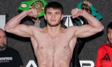 Али Ахмедов победил небитого американца, защитив свои пояса