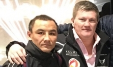 Тренер Жакиянова вспомнил свой поединок с Мэйвезером десятилетней давности