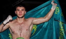 «Его соперник с трудом выжил». Американский комментатор — о победе Ахмедова