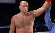 Иван Дычко одержал четвертую победу нокаутом на профи-ринге