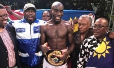 Промоутер претендента на недостающий Головкину пояс готов заплатить Сондерсу за бой со своим подопечным