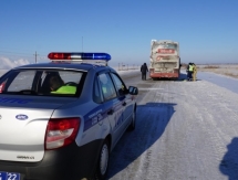 В России в мороз сломался автобус с детской хоккейной командой из Казахстана