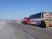 В России в мороз сломался автобус с детской хоккейной командой из Казахстана