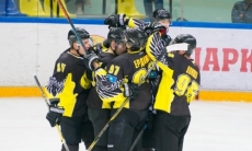 «Сарыарка» крупно обыграла «Химик» в матче ВХЛ