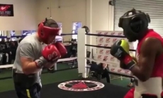 Как Моминов проводил спарринг с непобежденным бразильцем