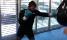 Как «Канело» тренирует выносливость к реваншу с Головкиным