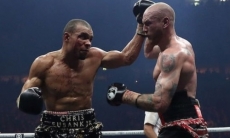 «Головкин вынес бы его за десять секунд». Фанаты — о поражении Юбэнка Гроувзу