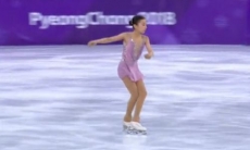Фигуристка Турсынбаева выполнила произвольную программу на Олимпиаде-2018, став промежуточным лидером