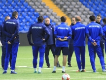 Фоторепортаж с первой тренировки сборной Казахстана под руководством Станимира Стоилова