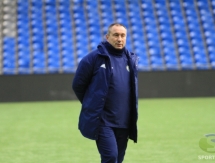 Фоторепортаж с первой тренировки сборной Казахстана под руководством Станимира Стоилова