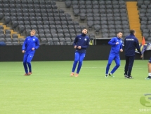 Фоторепортаж с первой тренировки сборной Казахстана под руководством Станимира Стоилова