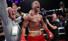 Келл Брук одержал первую победу после избиения от GGG, нокаутировав соперника во втором раунде