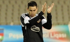 «Не дружил с дисциплиной, бегал по барам и дискотекам». Как новичок «Актобе» вел себя в Азербайджане