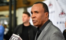 Легендарный боксер назвал фаворита в реванше Головкин — Альварес