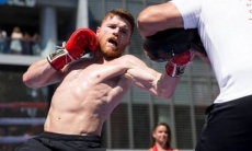Как «Канело» тренирует выносливость перед боем с Головкиным