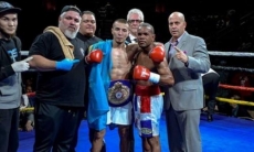 Муса Турсынгалиев показал фото с чемпионским поясом