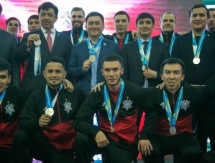 «Актобе» вручили серебряные медали чемпионата Казахстана