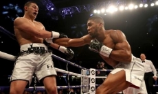 Джошуа разочаровал публику, но победил Паркера: обидчик Дычко собрал четыре пояса чемпиона мира