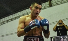 У Моминова в третий раз сменился соперник по бою в Аргентине