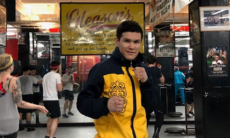 Елеусинов провел первую тренировку в Нью-Йорке перед дебютом на профи-ринге