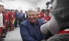 Как аким Кызылординской области поздравил «Кайсар» с победой над «Шахтером»