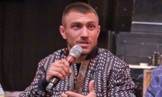 Ломаченко разрывной шуткой потроллил «Канело» за допинг перед боем с Головкиным