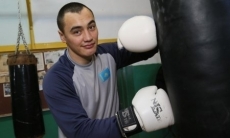 Казахстанский супертяжеловес сразится с боксером, имеющим 32 нокаута в профи