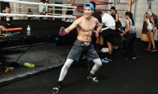 Данияр Елеусинов подходит к своим спаррингам в хорошем настроении